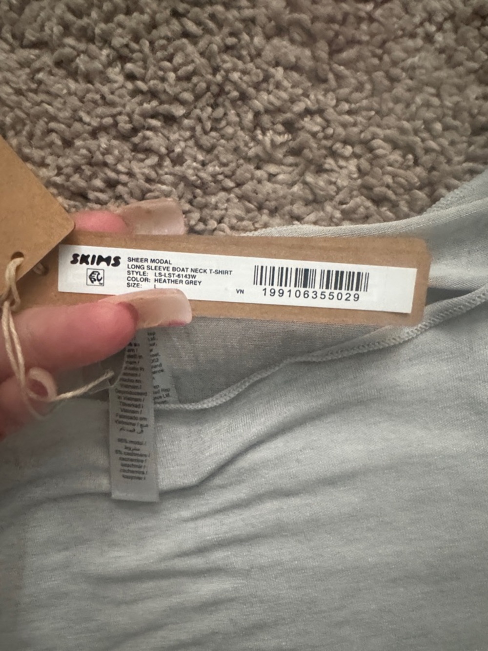 SKIMS Modal Light Gray Long Sleeve Scoop Neck Tee - Picture 6 of 6